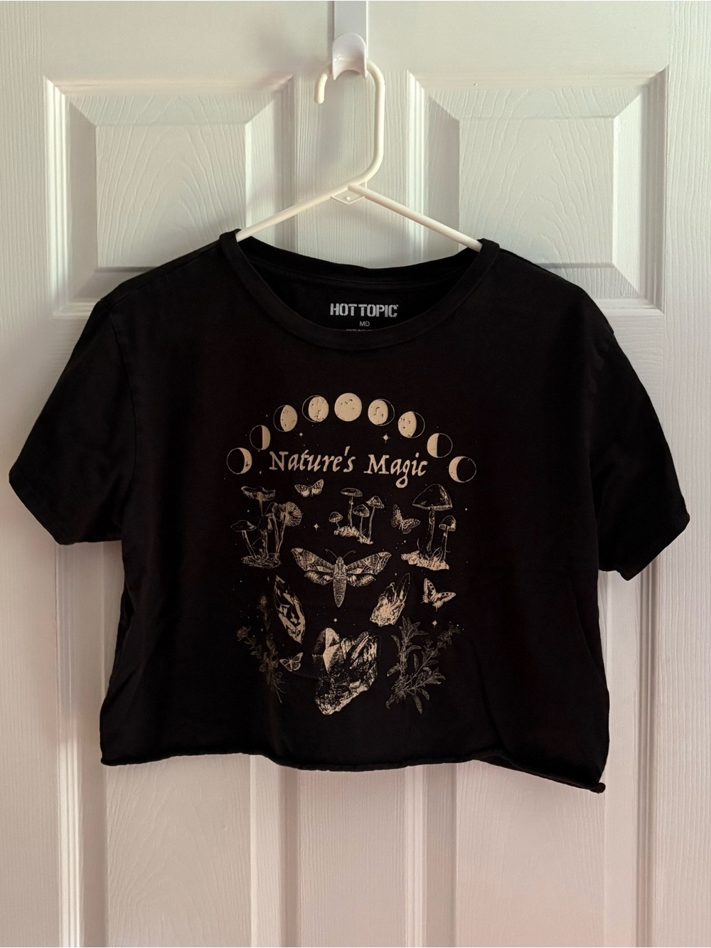 Hot Topic Women’s Nature’s Magic Cropped T Shirt Medium Black Cotton Cottagecore